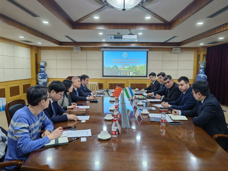 998a2e51-25a8-499b-8ccc-629e7b3cb31a