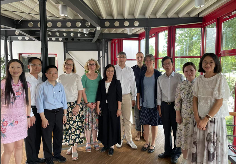 4b9819a7-345f-485a-a436-bed04c5b293b