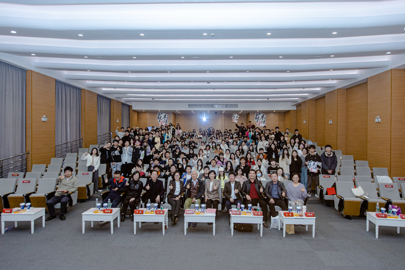 1a6dde2d-dee1-4f0a-8fde-aef308c678a1